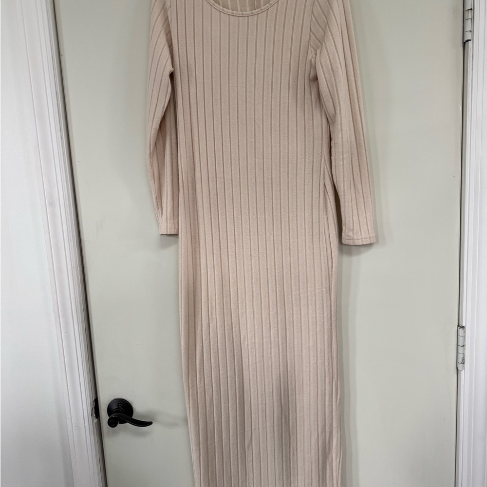 Women’s maternity long sweater dress with shape wear